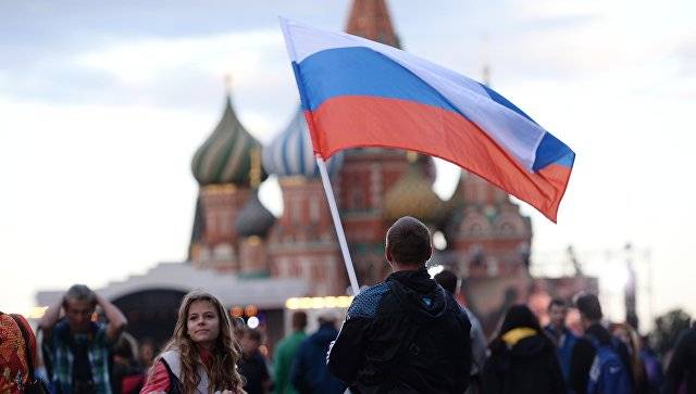 Дела идут в верном направлении: половина граждан одобряют решения властей