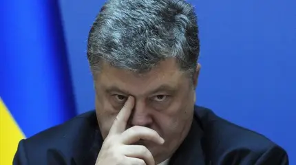 На Порошенко напали после допроса в ГБР