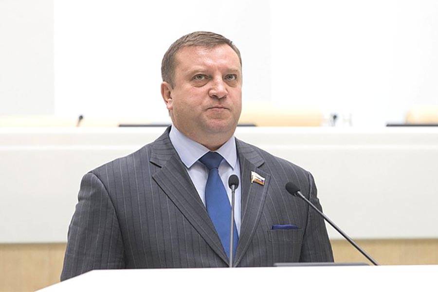 Кондратьев прокомментировал ситуацию с задержанным СБУ российским танкером