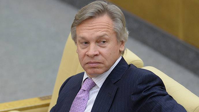 Пушков высмеял новые обвинения Помпео в «российском вмешательстве»