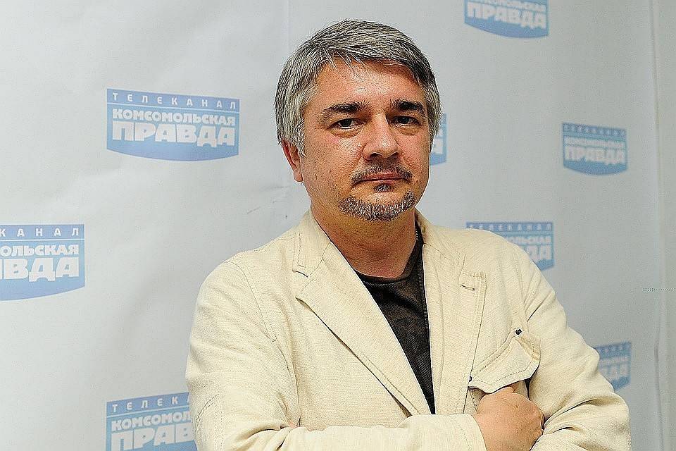 Ищенко: США готовы показать Зеленскому, что на нем свет клином не сошелся