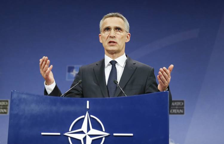 Столтенберг рассказал, почему Крым воссоединился с Россией
