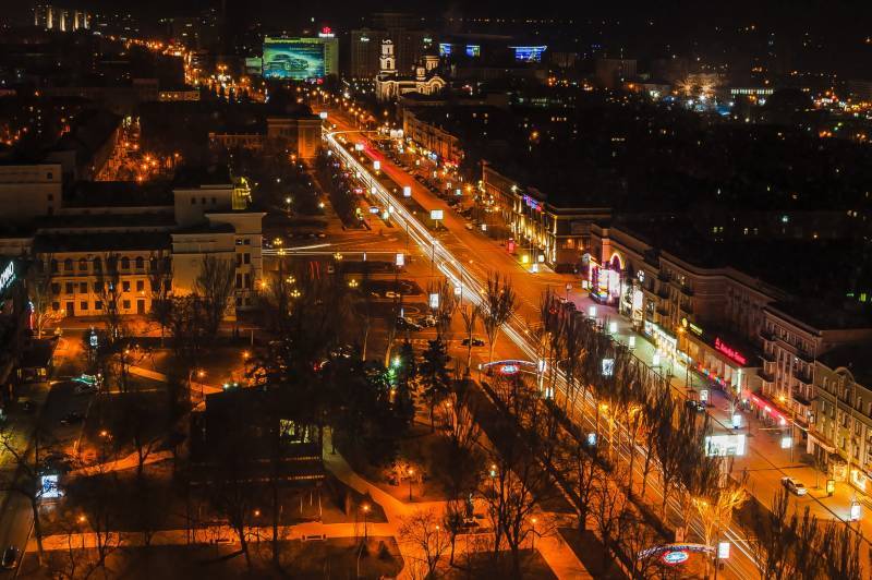 Кому нужен комендантский час в ЛДНР?