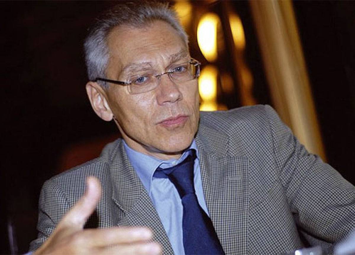 Александр Боцан-Харченко: США лезут во внутреннюю политику Сербии, а винят в этом Россию