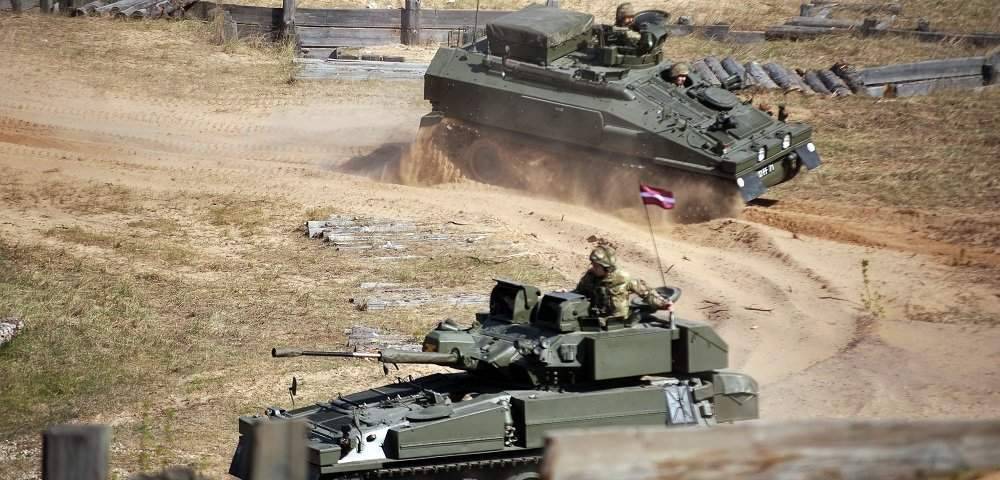 «Перебьем зеленых человечков»: министр Латвии о крымском сценарии