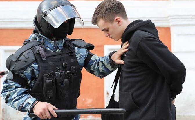 Протест-2019: Уличная политическая шпана против деток «элиты»