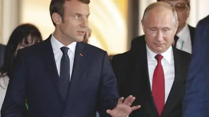 Макрон пытается вернуть Россию в Европу