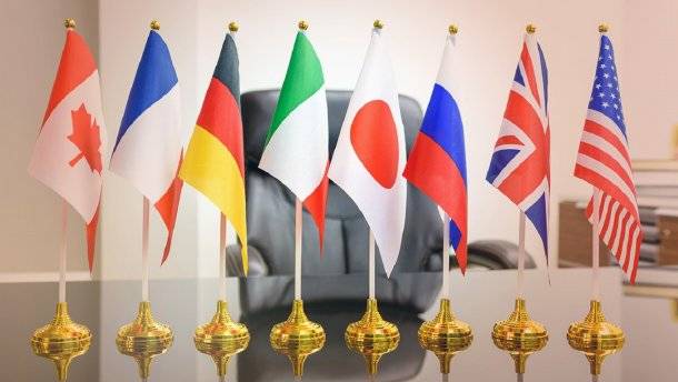 Украинские СМИ: Запад решил преподнести Путину новую дипломатическую победу