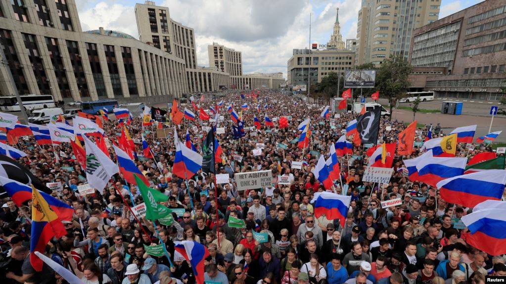 Bloomberg: «Окружение Путина симпатизирует протестующим»