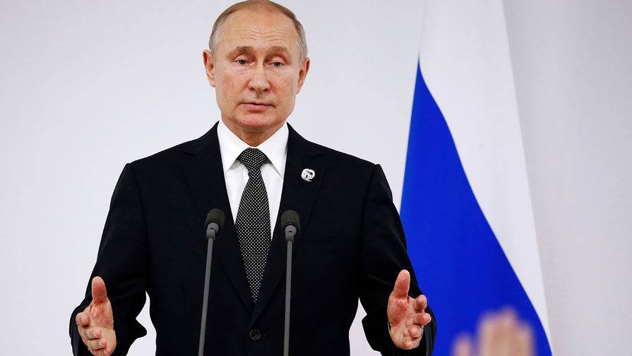 Китайские СМИ о "философии" РФ: Путин реалист — он не будет рубить с плеча