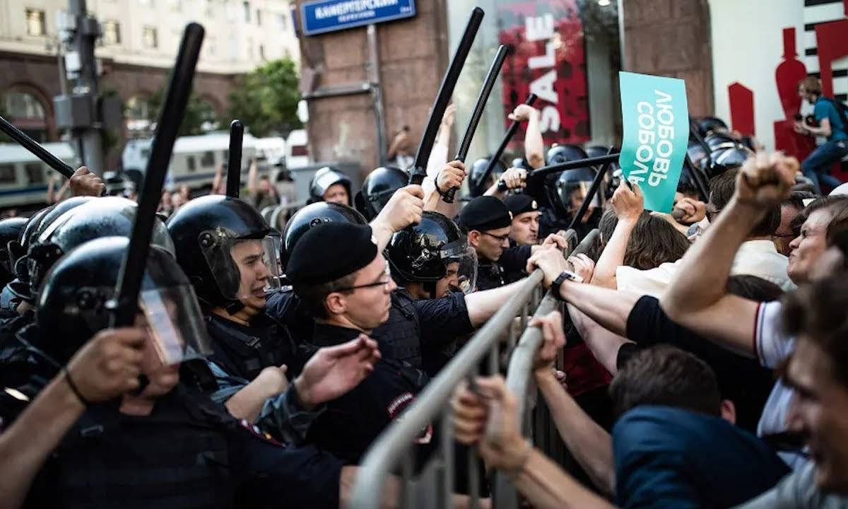 Август 2019: элиты России борются за контроль над сетевыми протестами