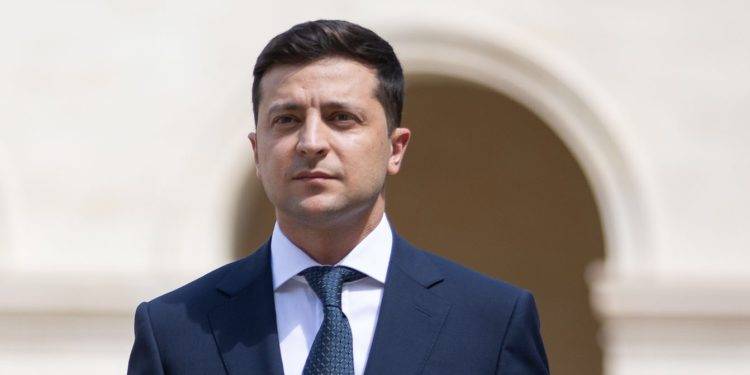 Зеленский помиловал 12 осужденных на Украине россиян
