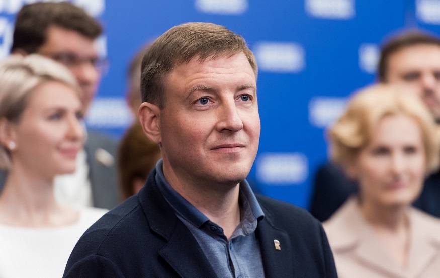 Турчак идет против Собянина: что означает его заявление по делу Устинова