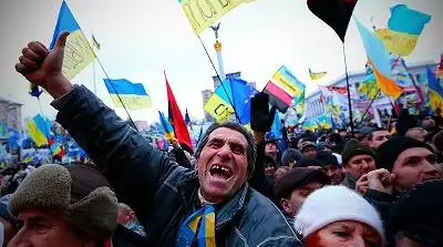 Запад планирует развалить Украину по примеру Чехословакии