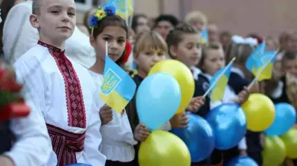 Все русскоязычные школы Украины полностью переводят на украинский язык