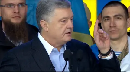 Порошенко не трогают, закон о языке забыт: у Киева резко «стерлась» память?