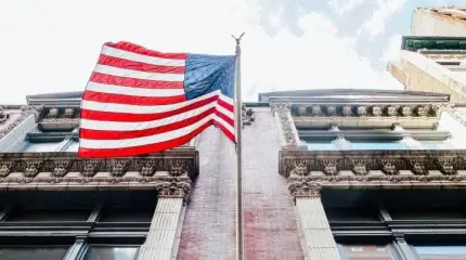 Как США коррупционерам помогает