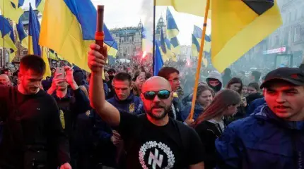 Зеленский балансирует между националистами и выбравшим его большинством