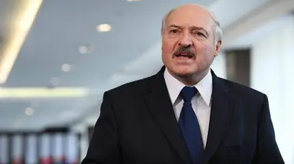 Зачем Лукашенко воюет с войной