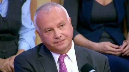 Рар: Меркель прячется за маскарадом. Германия боится сделать шаг к России