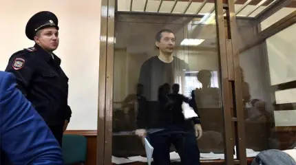Россия оказалась в заложниках у «золотых полковников»