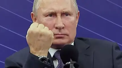 Кремль назвал кулак Путина "чудесной рекомендацией"