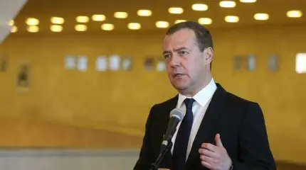 Федералы вверх, регионы - вниз: как изменились рейтинги власти