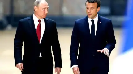 Конец НАТО и дружба с Россией: Макрон готовит «европейскую революцию»