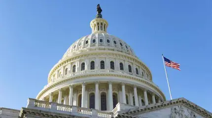 Сенат США хочет покопаться в карманах президента России
