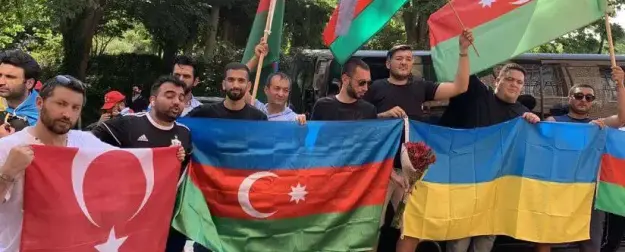 Западу нетрудно было обмануть Ильхама Алиева, который сам обманываться рад Западу нетрудно было обмануть Ильхама Алиева, который сам обманываться рад