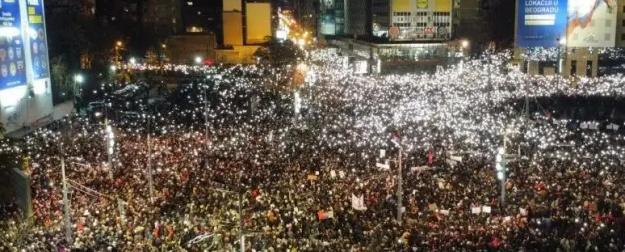 В Сербии на протесте развевались флаги Христа, как на СВО