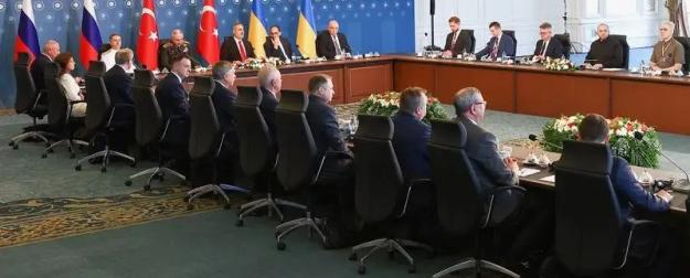 Переговоры в Стамбуле: Киев продолжает выставлять ультиматумы Переговоры в Стамбуле: Киев продолжает выставлять ультиматумы