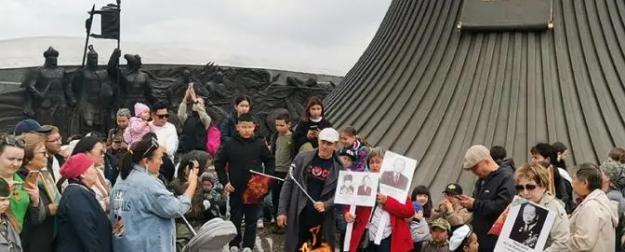 «Бессмертному полку» в Казахстане разрешили шествие по просторам Интернета «Бессмертному полку» в Казахстане разрешили шествие по просторам Интернета