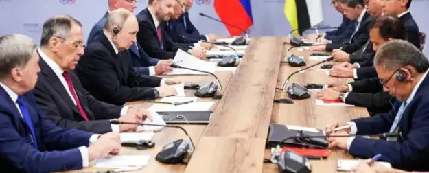 Казань против Эвиана: пощечина Западу, удар по доллару