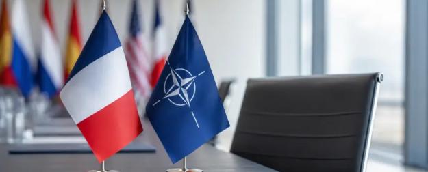 Ле Пен и Меланшон предлагают два разных сценария отхода Франции от НАТО