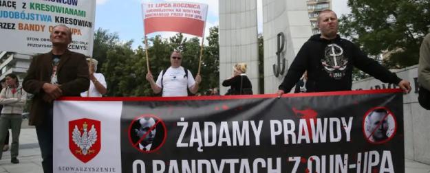 Bloomberg: польско-украинская дружба трещит по швам