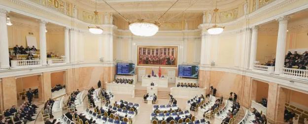 Ни Telegram, ни «Макс»: в Петербурге раскрыли, куда уходят депутаты