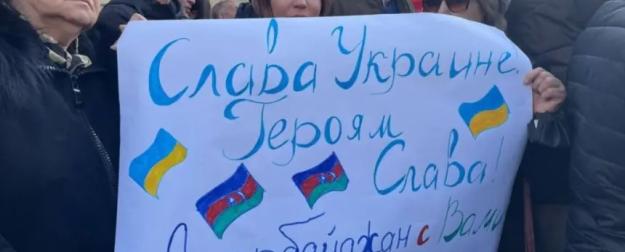 В Баку у русофобов потекли слюни на российских политологов