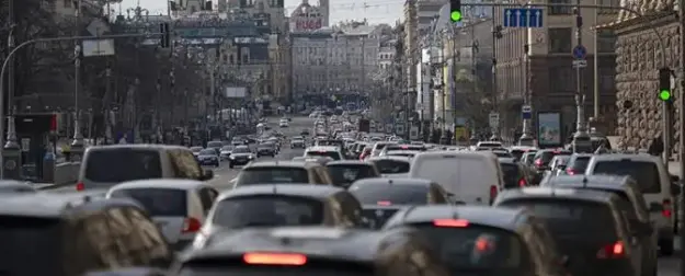 Народ бежит от «ледникового периода» Зеленского — но тот уже закусил удила