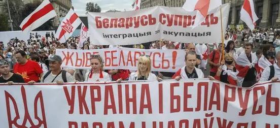 «Руская мова табе не родная». Старт бессрочной нацпрограммы в Белоруссии