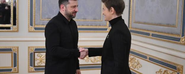 Ана Брнабич в Киеве: сразу на трёх стульях?