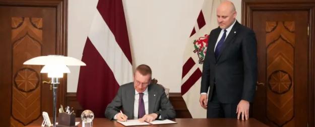 Иезуитский ход: президент Латвии предложил оппозиции власть на 4 месяца