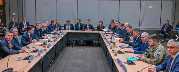 Пока Зеленский спорит с планом Трампа, Россия «выводит» ВСУ из Донбасса