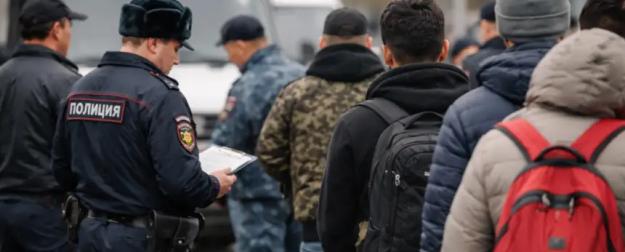 Депортационный кошмар от ГД: мигрантов в РФ будут выдворять вдвое чаще