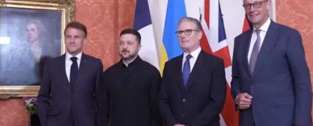 Старая пластинка: «коалиция желающих» снова требует внимания России
