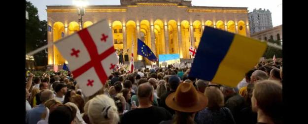 Лондон поддерживает либерал-фашистов везде - в Грузии, России и на Украине Лондон поддерживает либерал-фашистов везде - в Грузии, России и на Украине