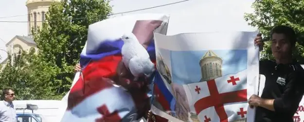 Москва послала сигнал Тбилиси, только вряд его услышат