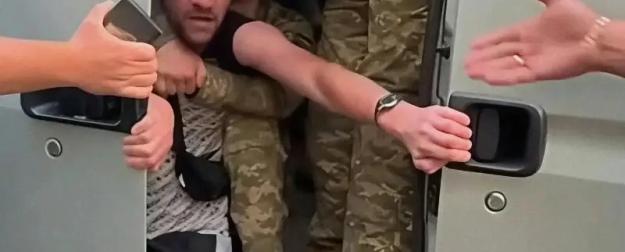 «На передовую без обратного билета»: на Украине поднимается бунт против ТЦК