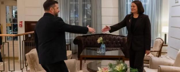 Зеленский ищет «белорусских шпионов» и привечает «змагаров»