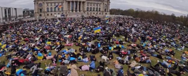 Германия решила усилить режим Зеленского беженцами